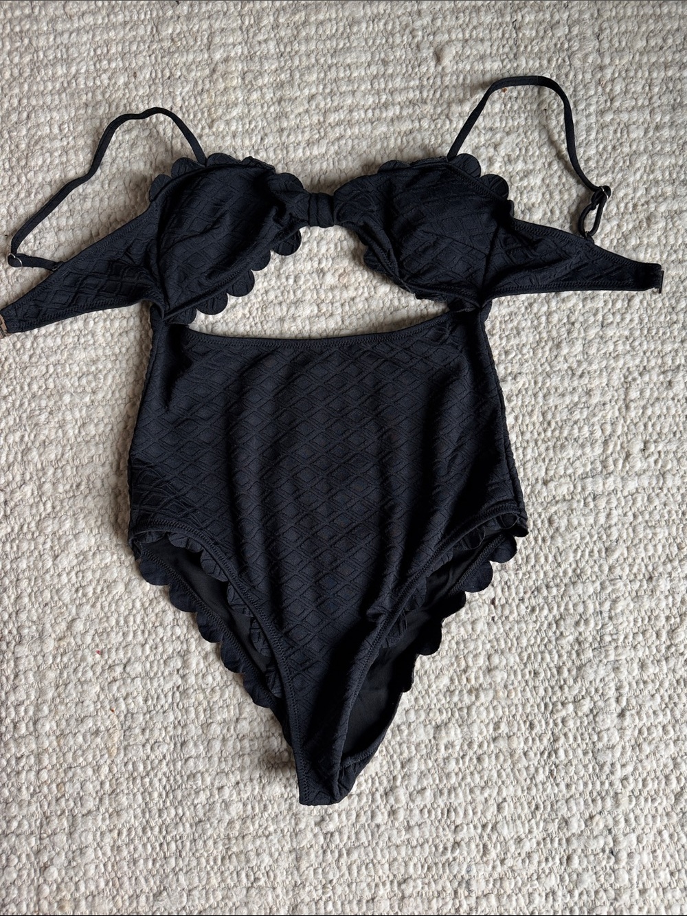Cupshe Black Scallop-Edge One-Piece Swimsuit